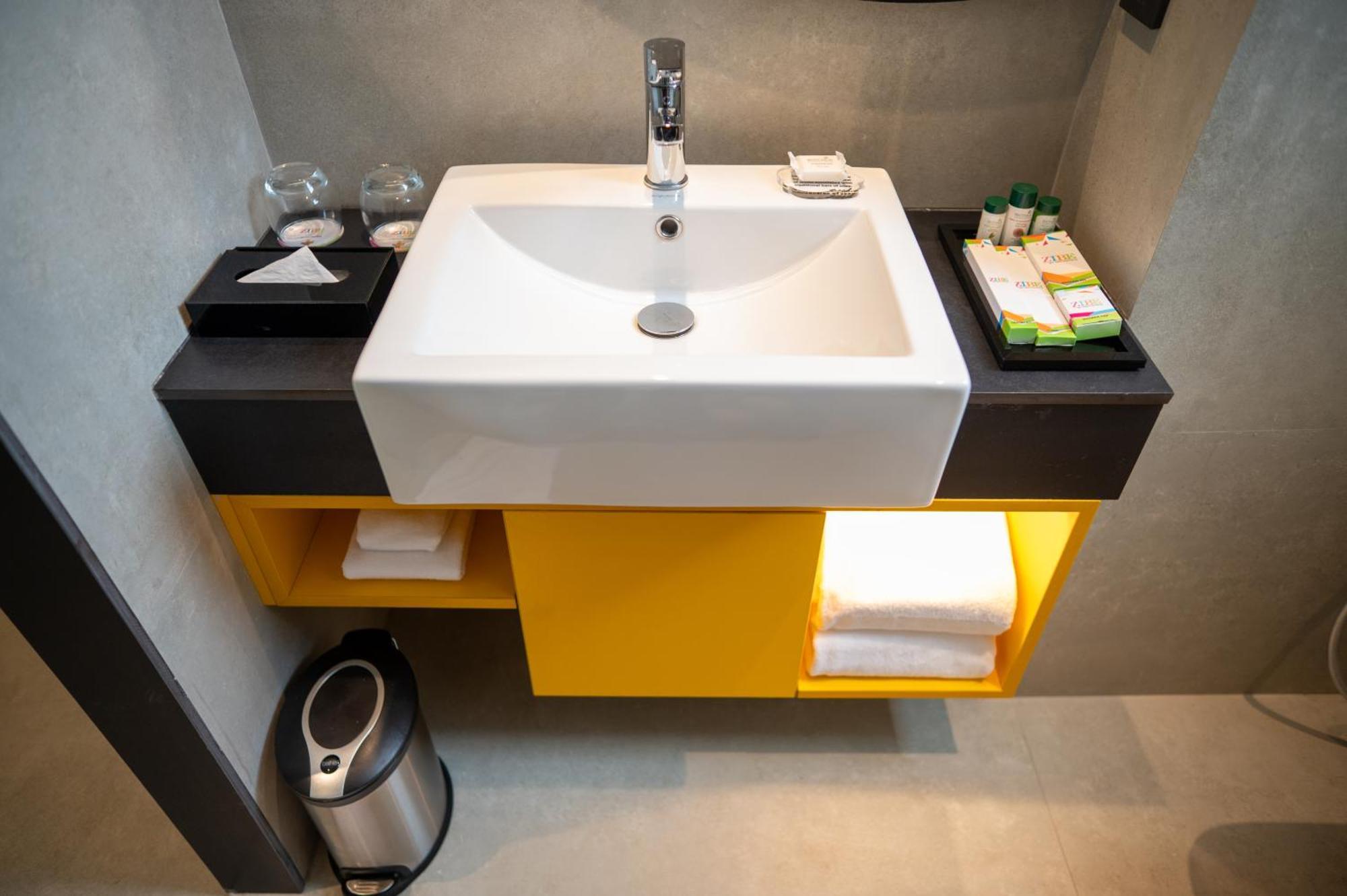 Zibe Luxe Kakinada By Grt Hotels Екстер'єр фото